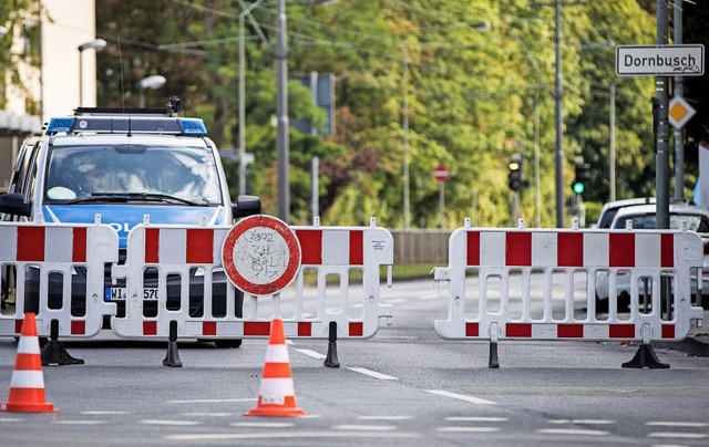 Teile des Frankfurter Westends waren a...t &#8211; zur Sicherheit der Anwohner.  | Foto: dpa