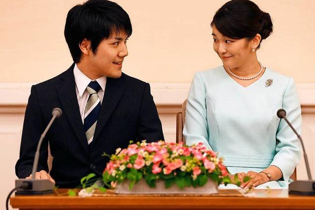 Japans Kaiserenkelin verlobt sich mit einem Bürgerlichen