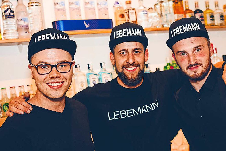 Am Freitag feierte die Bar "Lebemann" in der Habsburgerstraße Eröffnung. Es gab Cocktails und Wurstsalat. (Foto: FABIO TESTA) Am Freitag feierte die Bar "Lebemann" in der Habsburgerstraße Eröffnung. Es gab Cocktails und Wurstsalat. (Foto: FABIO TESTA)