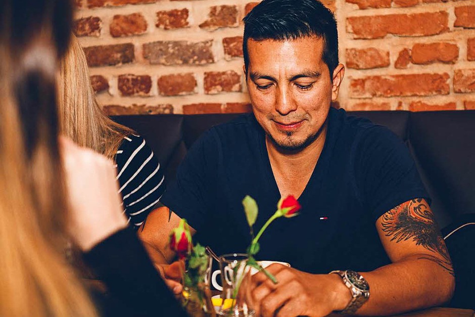 Am Freitag feierte die Bar "Lebemann" in der Habsburgerstraße Eröffnung. Es gab Cocktails und Wurstsalat. (Foto: FABIO TESTA) Am Freitag feierte die Bar "Lebemann" in der Habsburgerstraße Eröffnung. Es gab Cocktails und Wurstsalat. (Foto: FABIO TESTA)