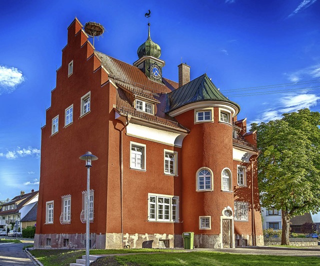 Das Allmendhofer Rathaus in seiner vollen Pracht.   | Foto: Heinz Bunse