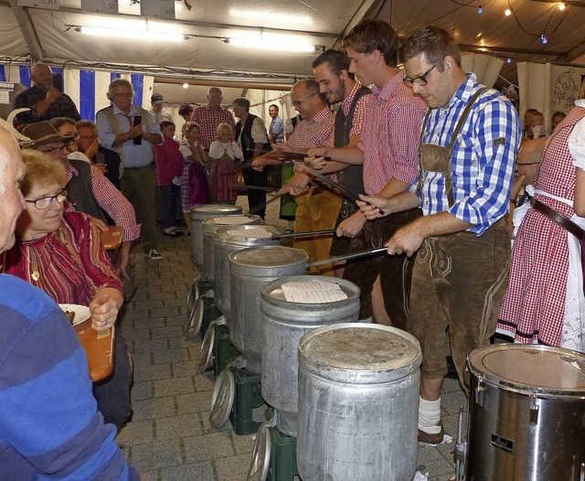 &#8222;Das Trommelregister&#8220; gab ...&#8222;Rock mi heut Nacht&#8220; vor.   | Foto: Dieter Fink