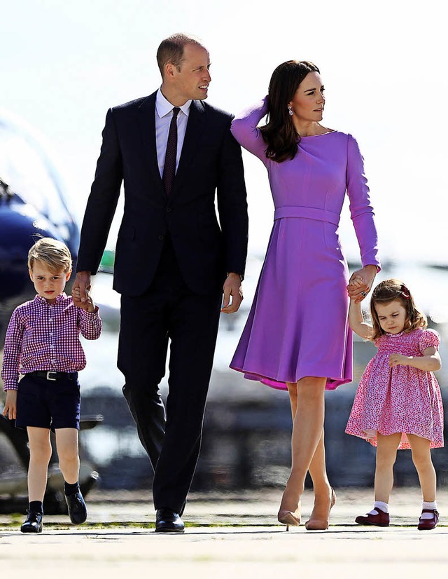 Prinz William und Kate mit den Kindern George und Charlotte   | Foto: dpa