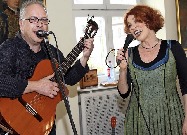 Andreas Hecht und Stella Jrgensen im Brgersaal.   | Foto: Dagmar Barber