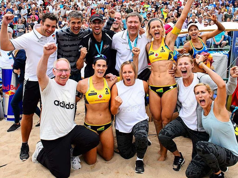 Ein Denzlinger managt die Golden Girls im Beachvolleyball ...