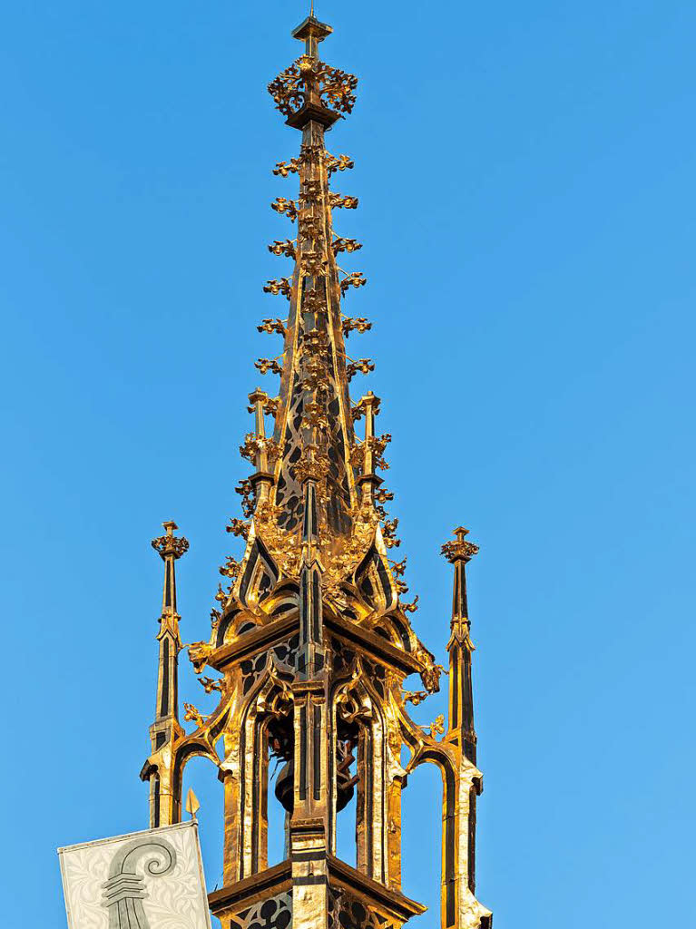 Franz Wieber: Goldener Turm vom Basler Rathaus.