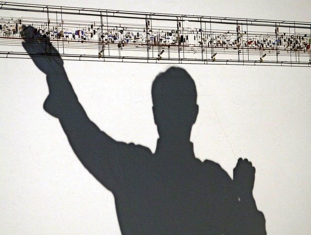 Sein Schatten auf einer seiner Klangin...sthum den Oberrheinischen Kunstpreis.   | Foto: A. Vogel