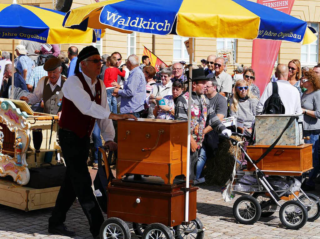 Impressionen vom Landesfestumzug in Karlsruhe, dem diesjhrigen Ausrichter der Heimattage Baden-Wrttemberg.