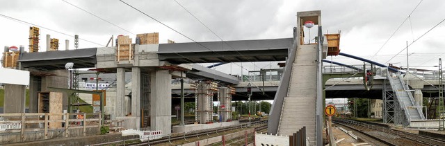 Noch ist es ein Einzack &#8211; der ne... der provisorische Abgang zu Gleis 8/9  | Foto: Ulrich Senf