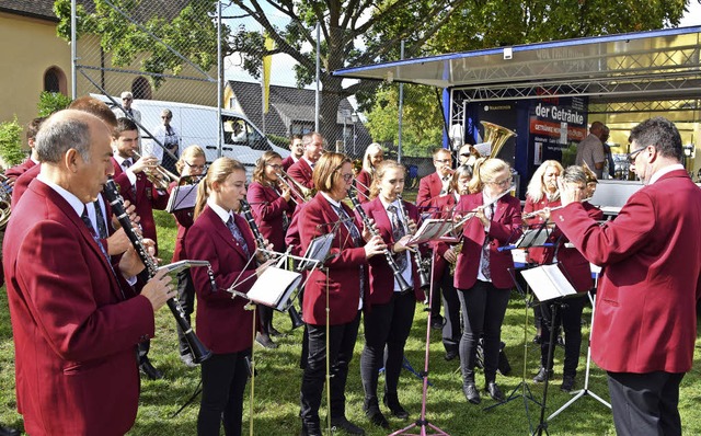 Nach dem Gottesdienst erfreute die Bre...cher beim Verenenfest in Hochstetten.   | Foto: Hans-Jochen Voigt