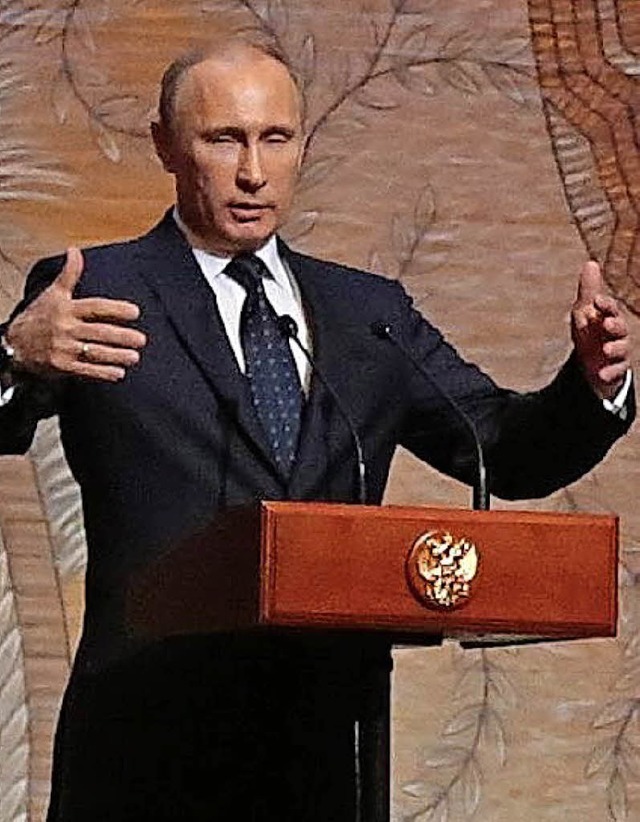 Inszeniert er einen Kulturkampf? Prsident Wladimir Putin   | Foto: dpa