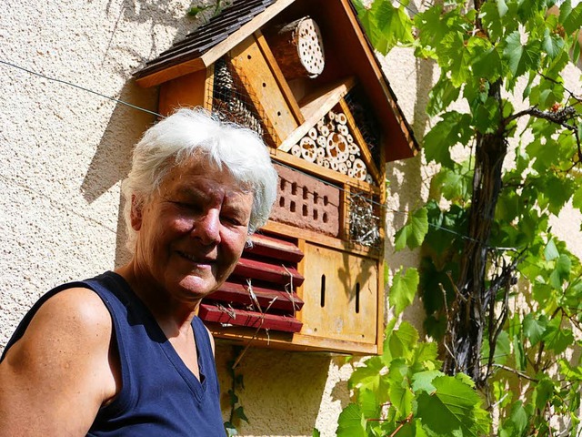 Natur ist Birgit Lorenz  auch zu Hause...se ihr zum Abschied ein Insektenhotel.  | Foto: Sabine Ehrentreich