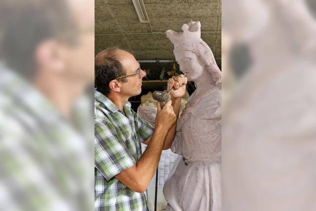 Endinger Steinmetzbetrieb Gutmann fertigt Skulptur fr Rastatt