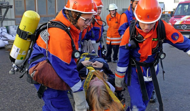 Die Rickenbacher Jugendfeuerwehr war b... im Einsatz und rettete zwei Menschen.  | Foto: Elena butz