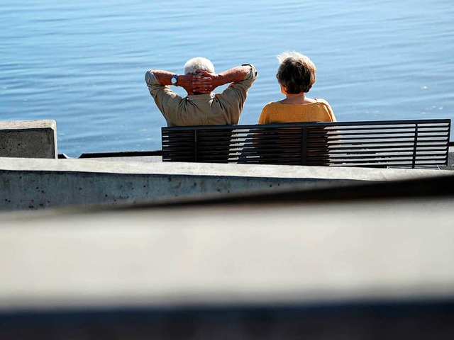 Entspannt in den Ruhestand? Viele Mens...ebensstandard weiter halten zu knnen.  | Foto: dpa