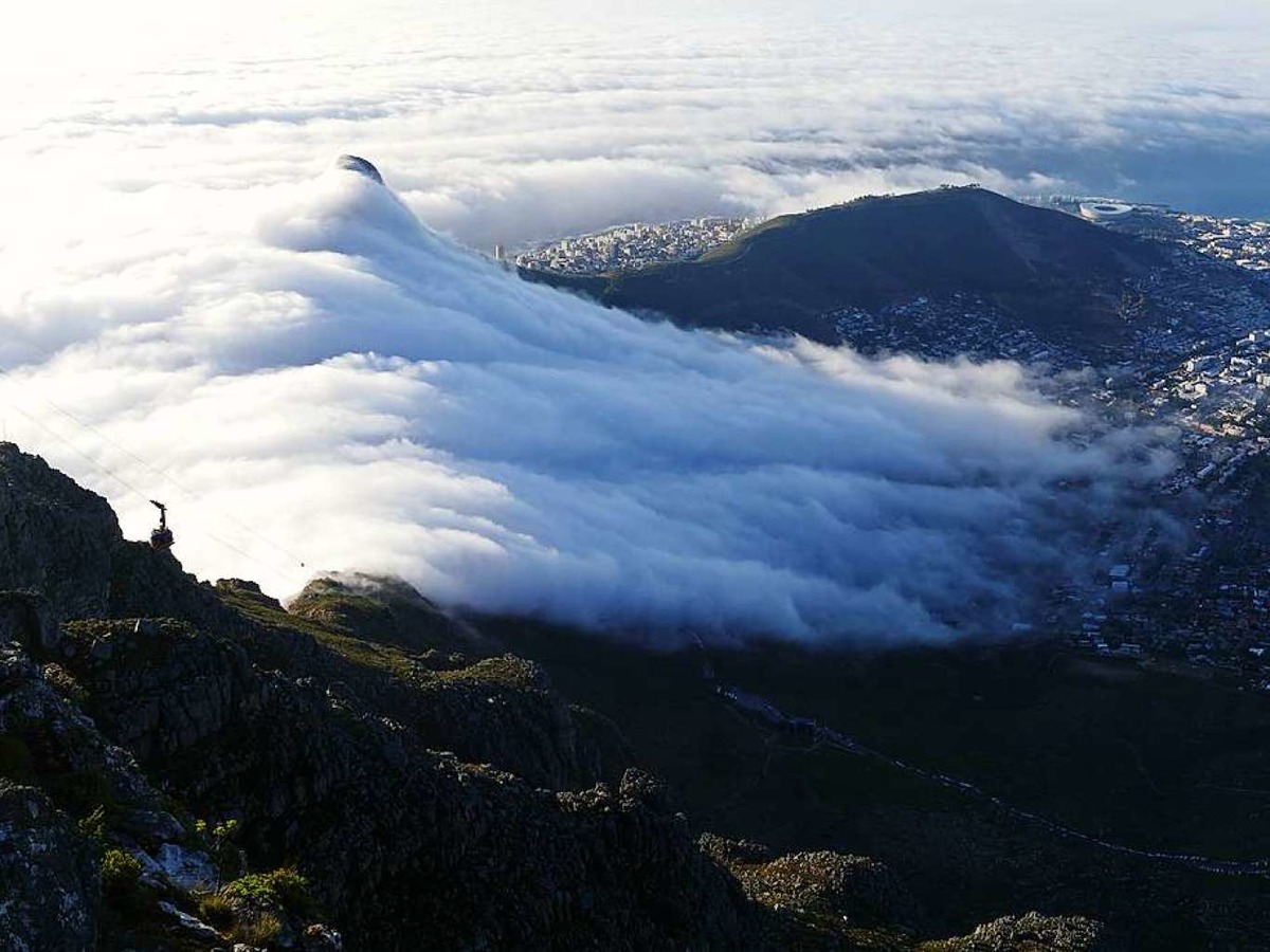 Willi Hesse aus Rheinfelden hatte diese atemberaubende Aussicht vom Tafelberg in Kapstadt in Sdafrika.