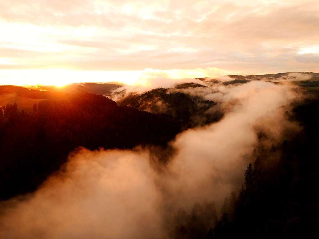 Sonnenuntergang nach Gewitter im August 2017 im Albbtal (Wilfingen bei Dachsberg)