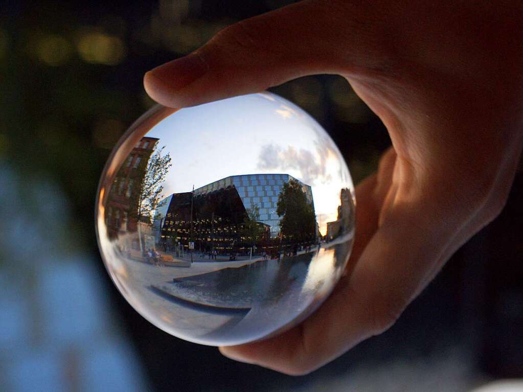 Uni-Bibliothek - eine runde Sache! (Freiburg)