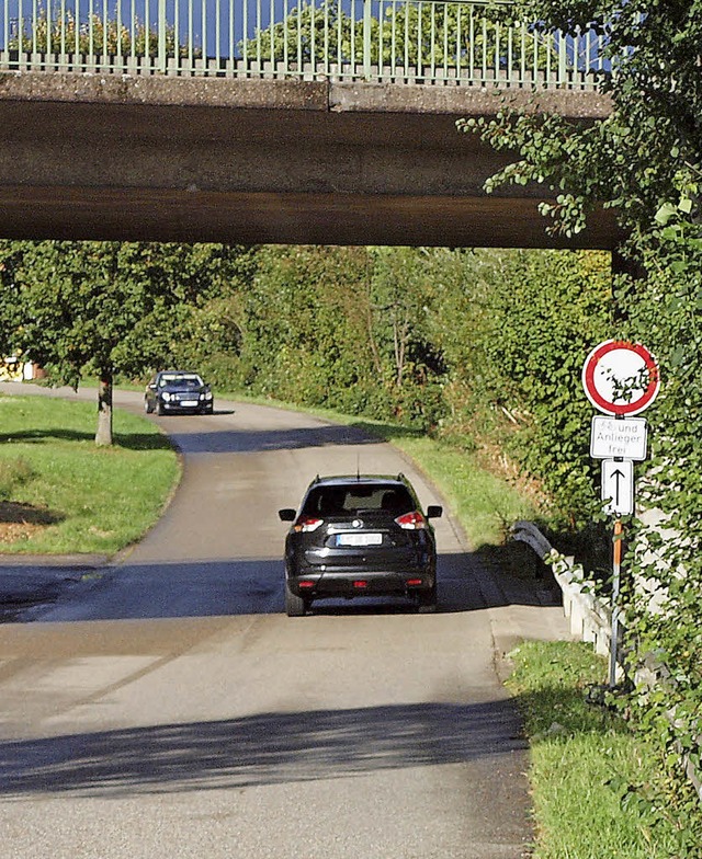 Anlieger und Radfahrer drfen die Verb...m Riegeler Gemeinderat beklagt wurde.   | Foto: Michael Haberer