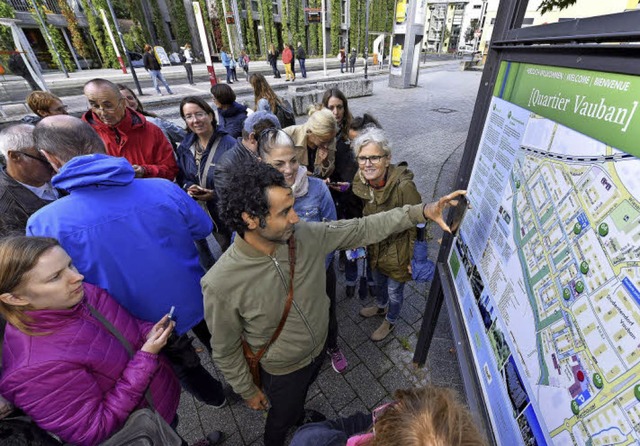 Die neuen QR-Codes auf den Info-Tafeln fhren zu Gebrdensprache-Videos.   | Foto: Thomas Kunz