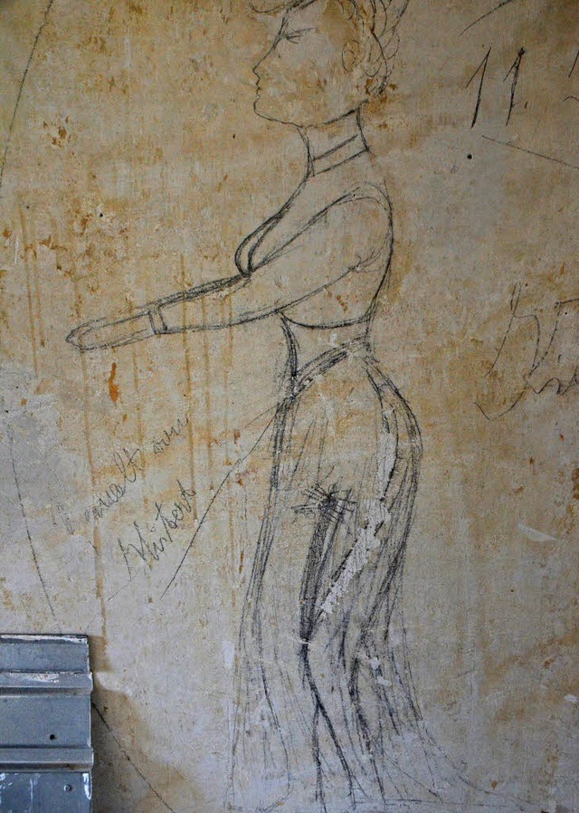 Unbekanntes Frauenbildnis auf der nackten Wand.   | Foto: Walser
