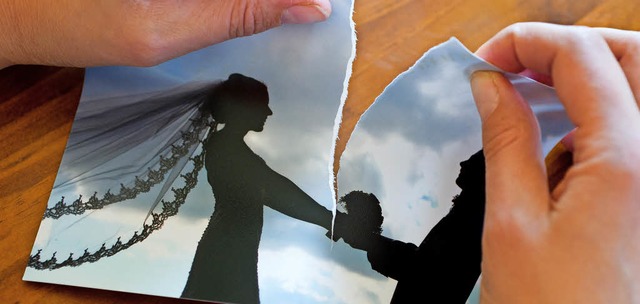 Die Zahl der von Scheidung betroffenen...dkreis Lrrach bisher besonders hoch.   | Foto: dpa