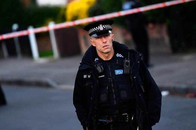 Britische Polizei nimmt zweiten Verdchtigen fest