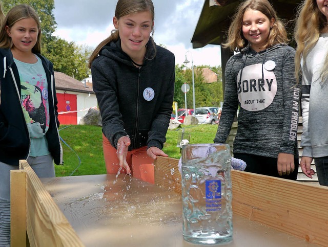 Rene Brenner versuchte beim Spiel ohn...wegs mglichst wenig Wasser verliert.   | Foto: Elena butz