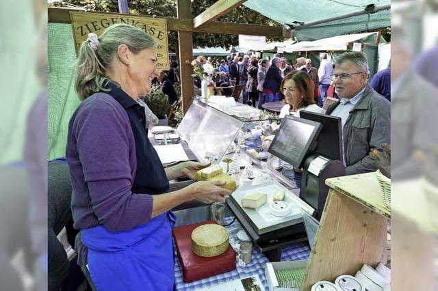 Kulinarische Spezialitäten locken 4000 Besucher auf den Munzinger Markt