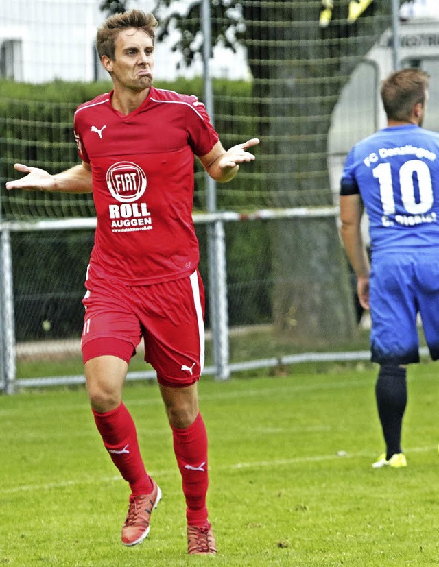 Noch Fragen? Der starke Fredrik Wettli...ngt den FC Auggen mit 2:1 in Fhrung.   | Foto: Hecht