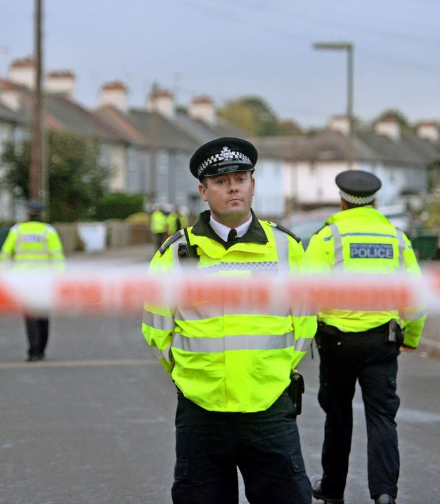 Polizeieinsatz in Sunbury-on-Thames   | Foto: dpa