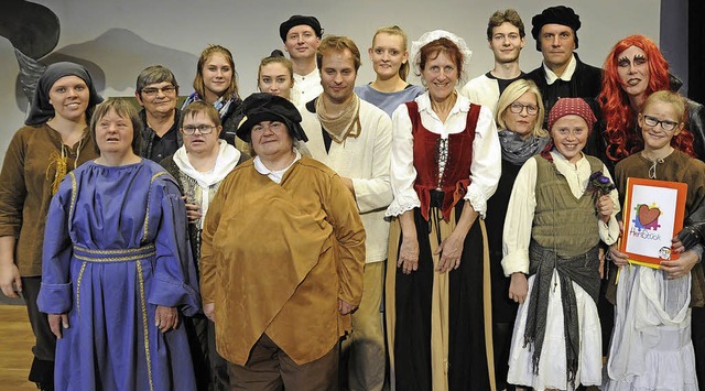 Spendenbergabe an die Integrative Theatergruppe &#8222;Herzstck&#8220;   | Foto: Privat