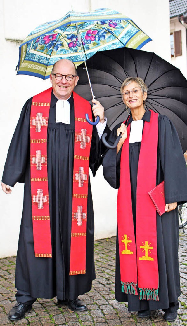 Pfarrer Jochen Eber und Dekanin Brbel Schfer nach dem Einfhrungsgottesdienst   | Foto: bertsch