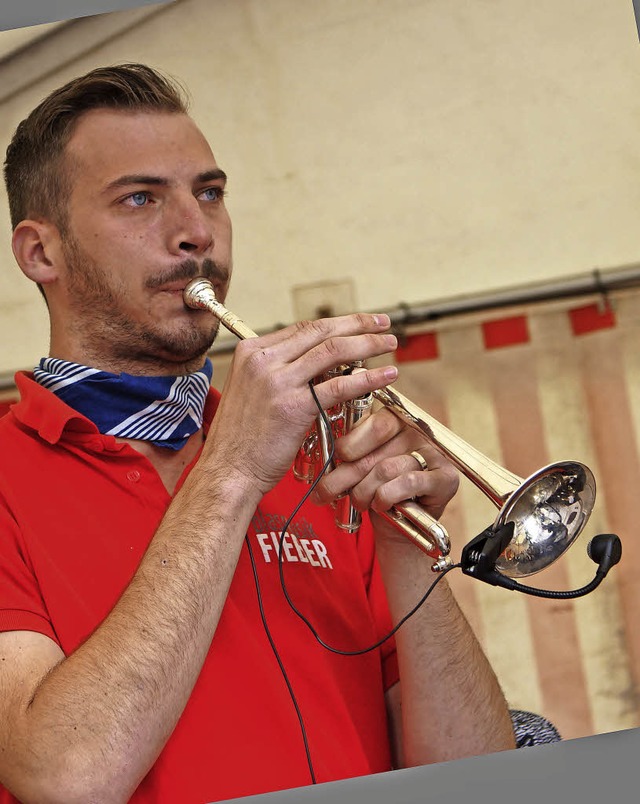 Dominik Hierholzer berzeugte bei seinem Solo mit der Piccolotrompete.   | Foto: Verena Wehrle