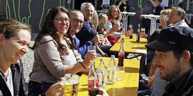 Beim Herbstfest haben es sich die Besucher gut gehen lassen.   | Foto: Heidi Fssel