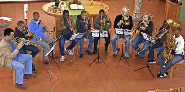 Der Posaunenchor aus Namibia um Prlat...spielt bis 25. September in Maulburg.   | Foto: Katharina ma