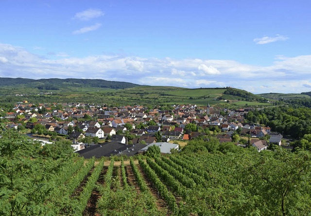 Blick auf Sasbach und die Ortsteile Le...echtingen (rechts) vom Litzelberg aus   | Foto: Archivfoto: Vitt