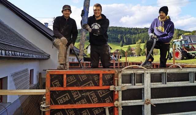 Betonarbeiten am Erweiterungsbau des F...nn, Leon Schuler und Stefan Knpfle.    | Foto: PRIVAT