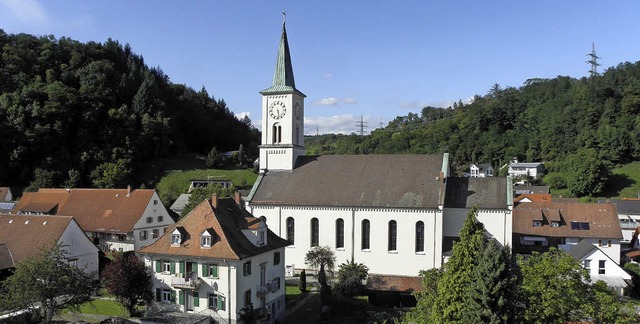 Die katholische Kirche in Schwrstadt   | Foto: Stephan Frank