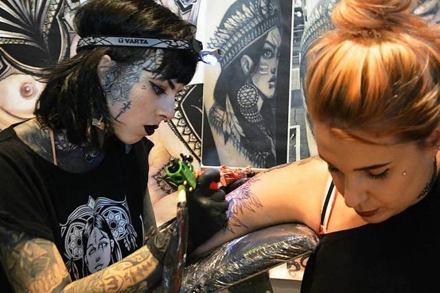 Fotos: Die Tattoo & Art Show 2017 im Lrracher Burghof