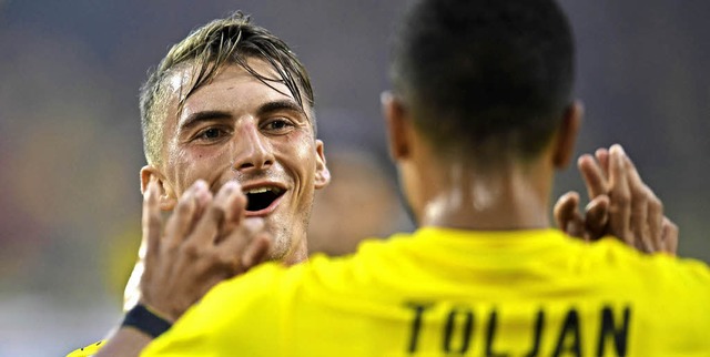 Maximilian Philipp &#8211; aus Freibur...jan ber einen seiner beiden Treffer.   | Foto: AFP