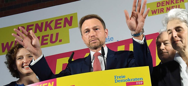 Stndiger Beifall unterbrach seine Rede: FDP-Chef Lindner  | Foto: dpa