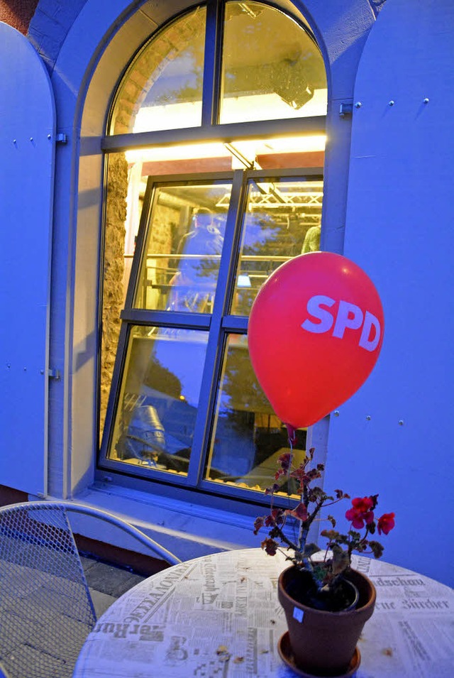 Nicht zum Feiern zumute war der SPD(li... Armin Schusters Freude war gedmpft.   | Foto: Ruda