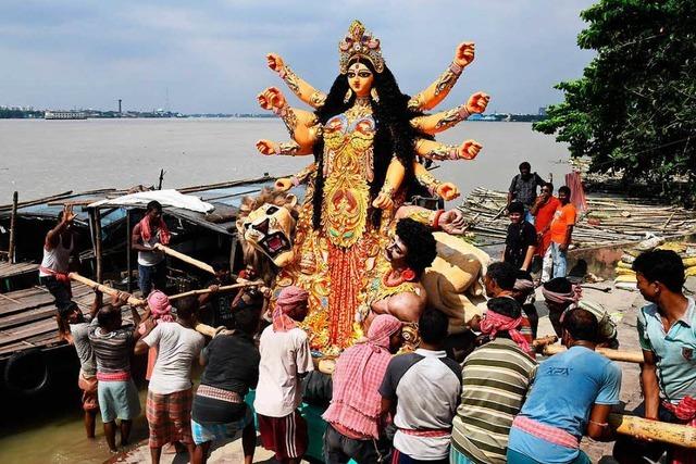 Hindu-Ritual wird in Indien zum Umweltproblem