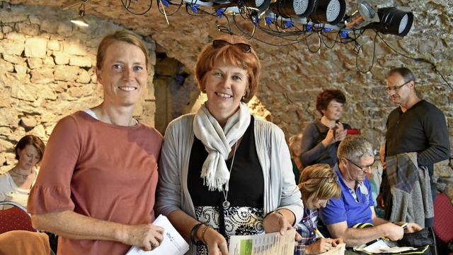 Melanie Penninggers (links) und Kerstin Mehle im Zehnthauskeller   | Foto: Martin Eckert