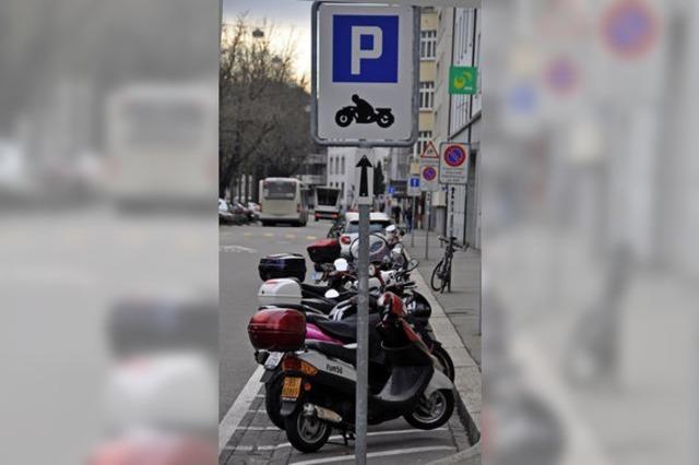 Motorrder sollen in Basel weiter gratis parken