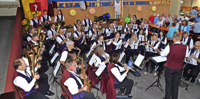 Kiechlinsbergen. Der Musikverein Kiechlinsbergen beim Auftritt.  | Foto: Roland Vitt