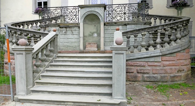 Der untere Teil der Trompetertreppe is...l sie ein Nachguss der Statue fllen.   | Foto: Valeria Perrupato