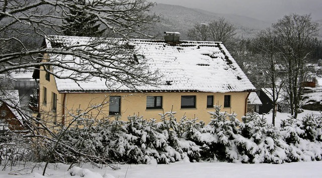 Der Schnee ist weg, ein Bebauungsplan ... soll einer Ferienwohnanlage weichen.   | Foto: Roswitha Klaiber