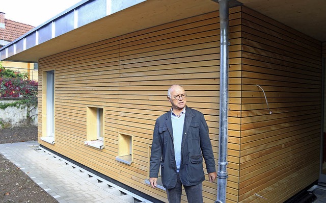 Der Freiburger Architekt Rolf Disch vo...den nun zwei Kleinkindgruppen nutzen.   | Foto: horst davuid